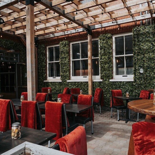 Alibi Lounge Hudson Restaurant