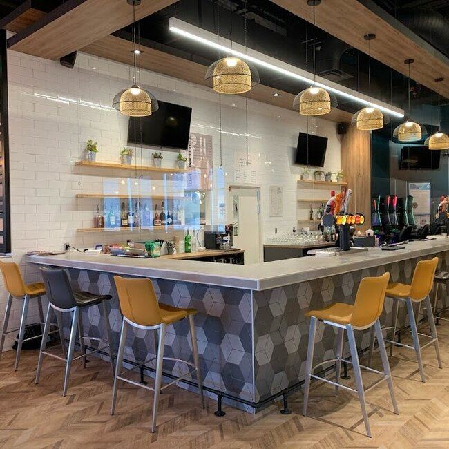 Le B resto Bar - Restaurants Ouverts maintenant Vaudreuil-Dorion