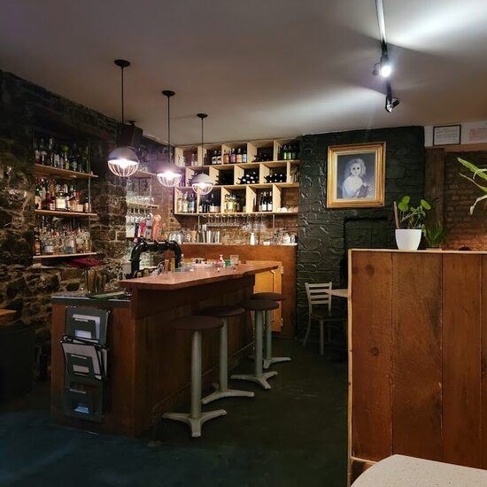 Les Mauvaises Herbes - Restaurants in Upper Town (Saint-Jean-Baptiste)