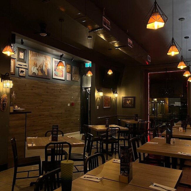 Poutineville - Restaurants Th&eacute;, Poutines pr&egrave;s de: H4E1A4