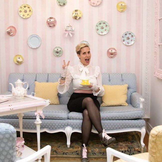 Lady Porcelaine - Restaurants Th&eacute;matique / Exp&eacute;rience unique Ouverts dimanche Montr&eacute;al