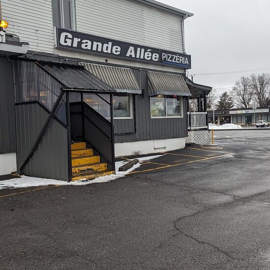 Pizzéria Grande Allée - Restaurants de Montréal