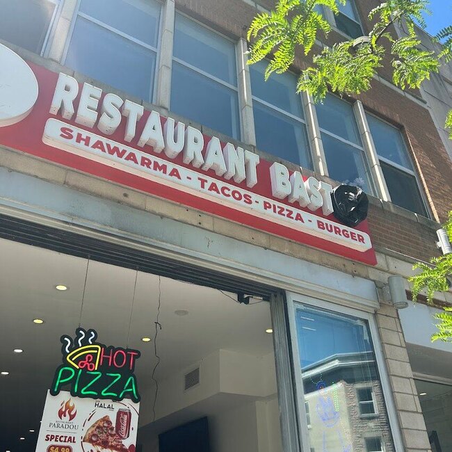 Restaurant Paradou - Restaurants Barbecue-BBQs, Poutines pr&egrave;s de: H2L4E9