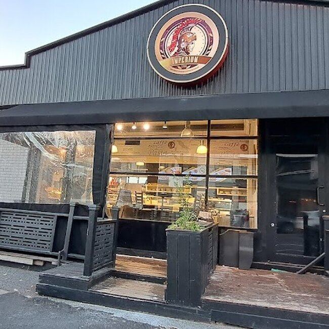 Pizzeria Imperium - Restaurants pr&egrave;s de: H2S2M6