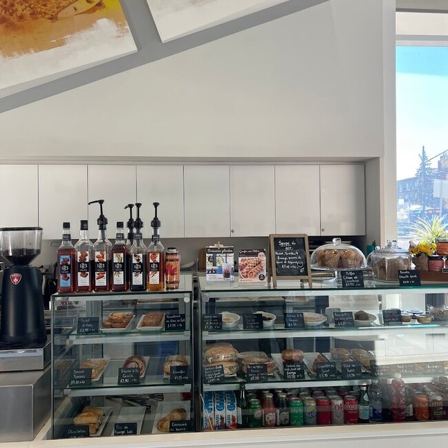 D&eacute;lices de Lala - Restaurants pr&egrave;s de: H8S2N7