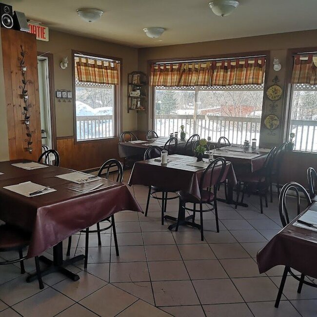 Pizza Waterloo -  Restaurants Near: J0E2N0