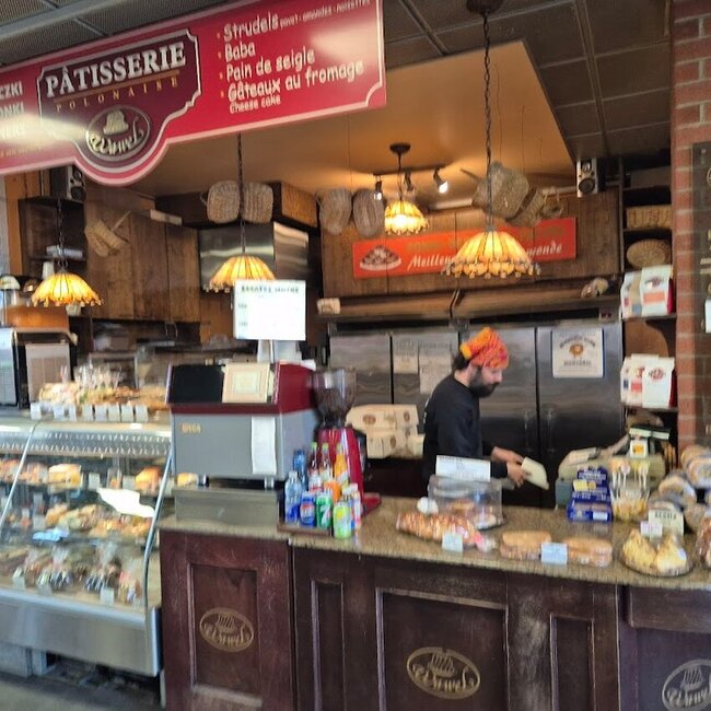 Wawel Patisserie Boulangerie - Restaurants Bagels, Cafés près de: H2S3E2