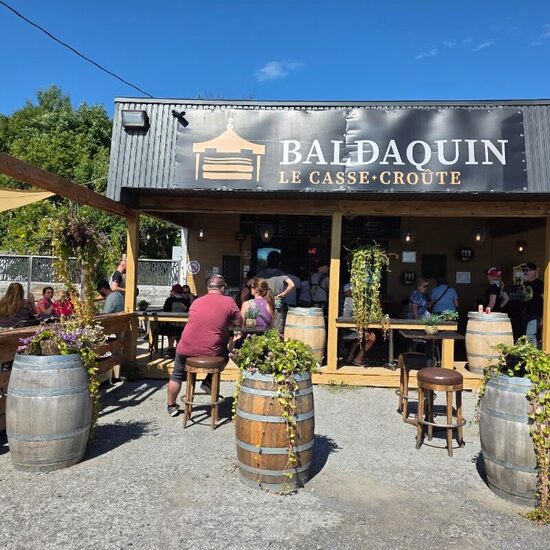 Le Baldaquin Casse-Cro&ucirc;te - Casse-Croute/Snack Bars in Neuville
