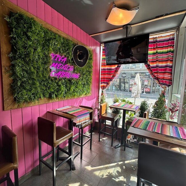 Coyote Resto Taco Bar - Restaurants Soupes pr&egrave;s de: H2A2A6