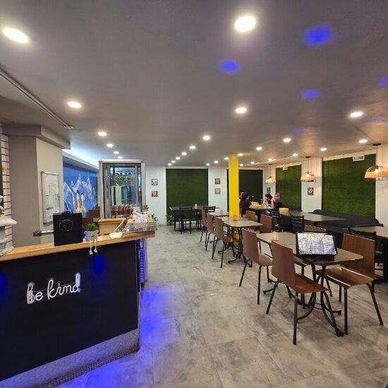 Les Momos Restaurant