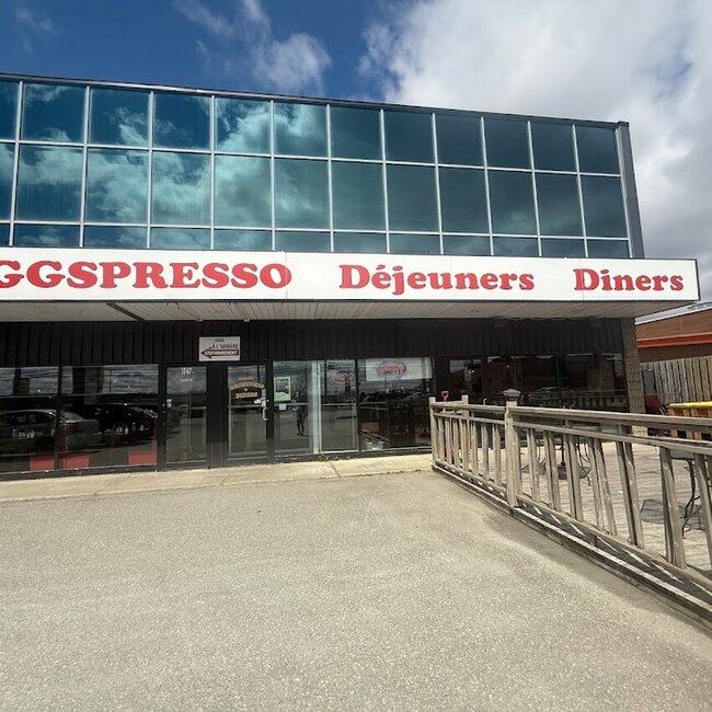 L'eggspresso - Restaurants pr&egrave;s de: J1X2B2
