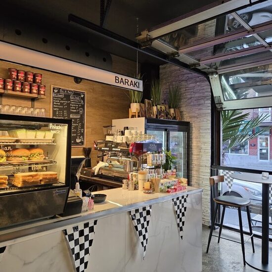 Le St-Roch - Breakfast, Poutine, Cafés Restaurants in Montreal