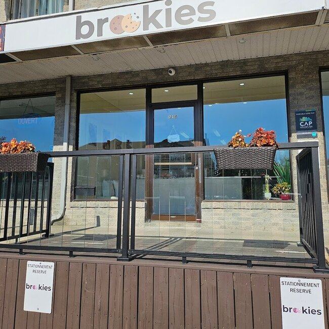 Brookies - Restaurants pr&egrave;s de: J7P2V1