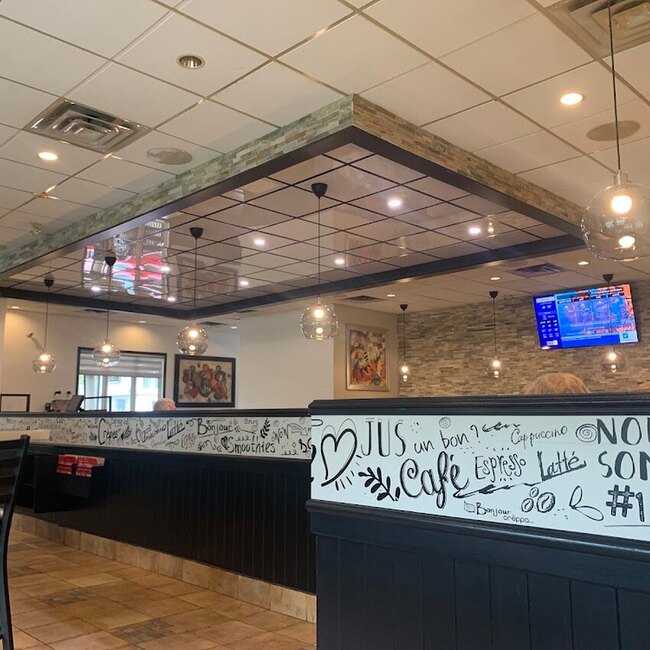 Creppa & Co -  Restaurants Near: J3H3H3