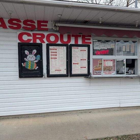 Casse Croute Chez Jess - Cr Restaurants in Montreal