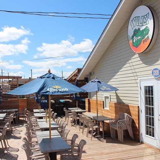 Willy's Pub - Poutine, Cafés, Breakfast Restaurants in Montreal