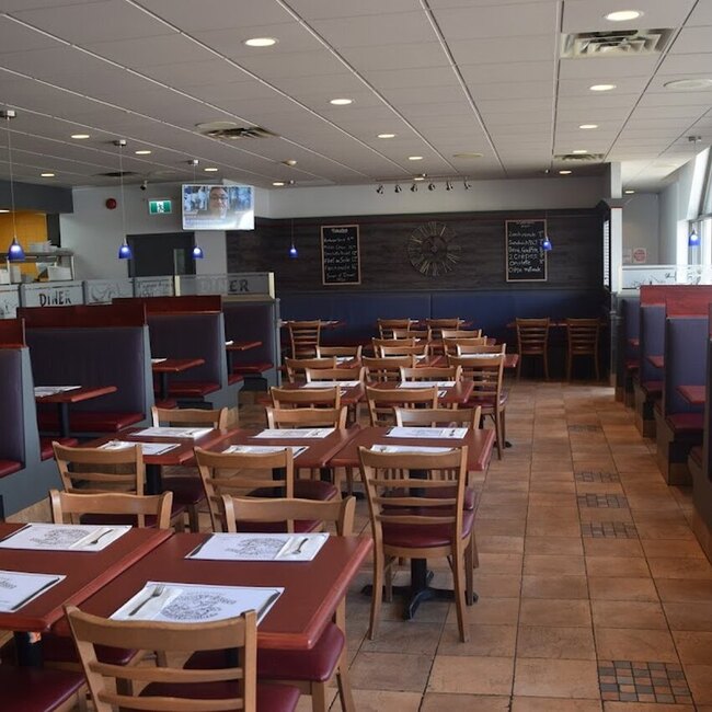 L'Eggs-Tasse - Brunch Restaurants Near: J6T1B8