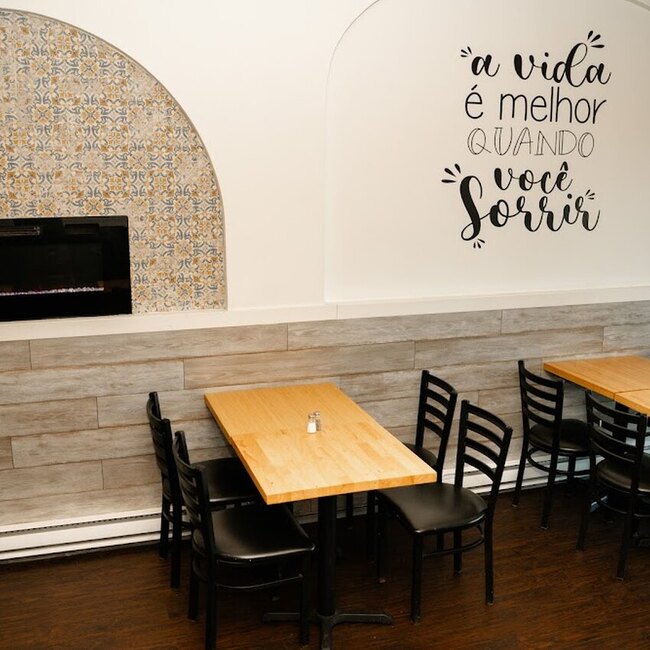 Tiagos Grillade portugaise - Restaurants près de: H8Y3C8