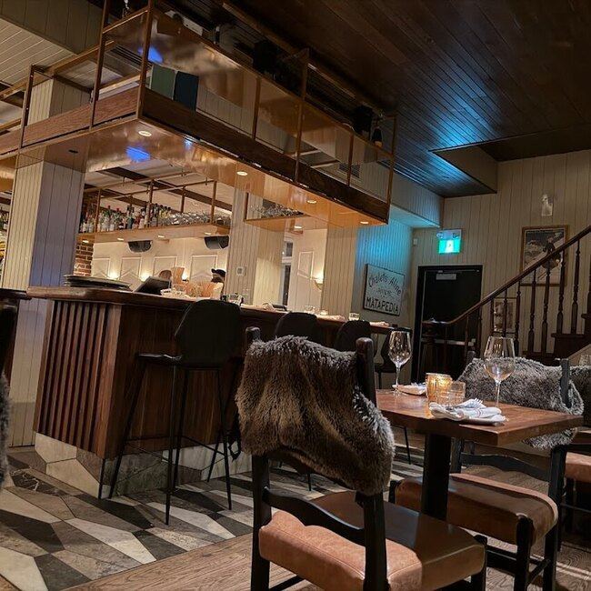 Les Vieilles Portes - Restaurants pr&egrave;s de: J0R1R0