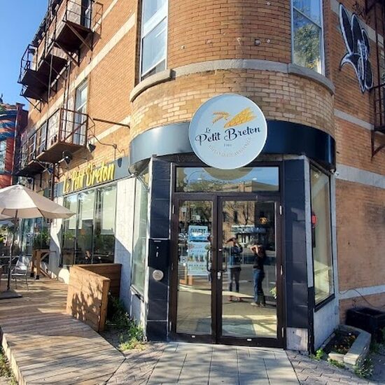 Boulangerie Le Petit Breton - Restaurants d'Outremont