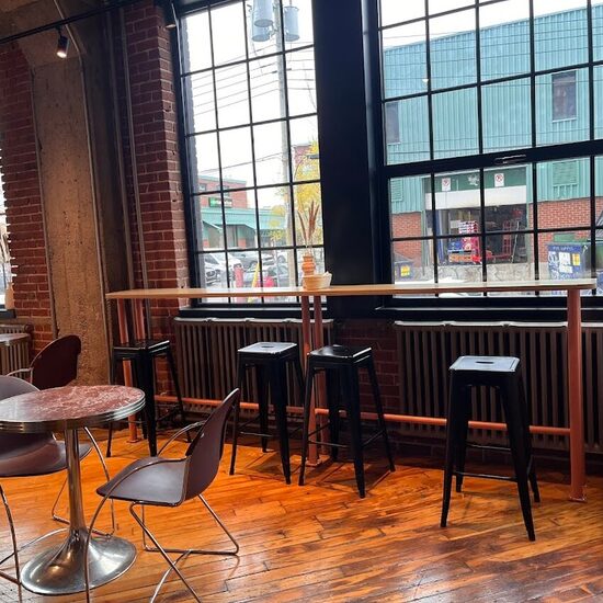 Hof Sucr&eacute;e - Restaurants in Outremont