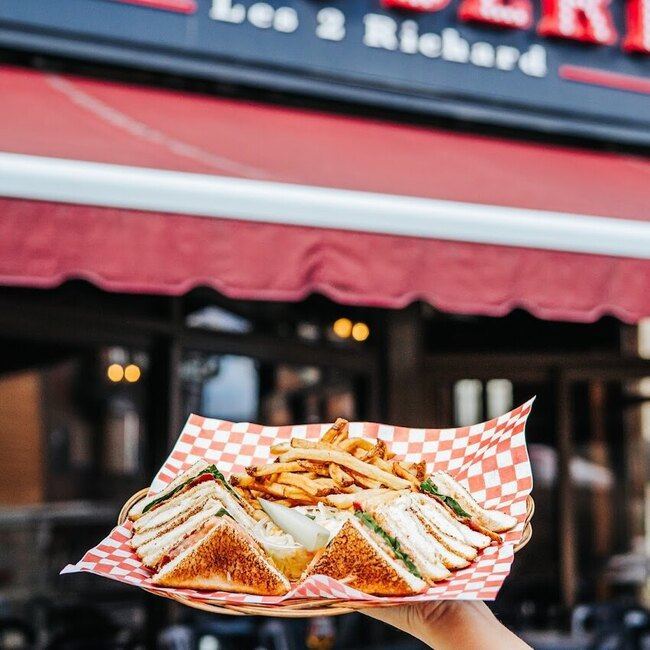 Brasserie Les 2 Richard - Sainte-Agathe-des-Monts Restaurants