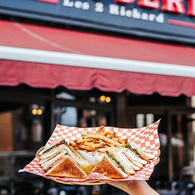 Brasserie Les 2 Richard -  Restaurants Near: J8C2A7