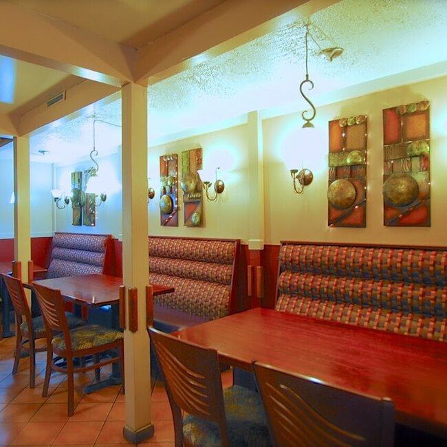 Amira Restaurant - Restaurants Grillades Ouverts midi Granby