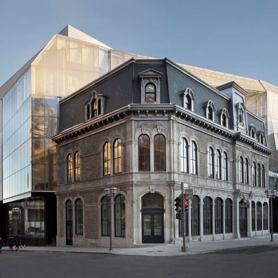 Le Toit-terrasse du Diamant - Restaurants Belges, Tapas, Réconforts, Pub Food, Poutines de Québec