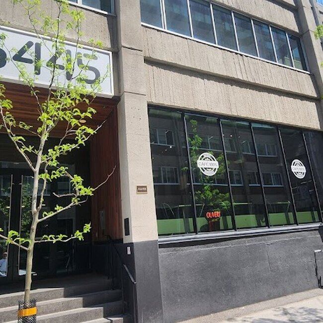 Caf&eacute; 100% - Restaurants &agrave; Montr&eacute;al