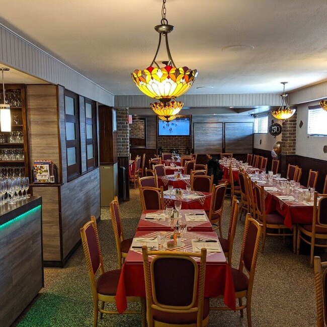 Mercuri Pizzeria - Restaurants pr&egrave;s de: J6K3C2