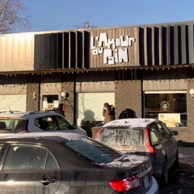 L'Amour du pain - Restaurants près de: J4B5T5