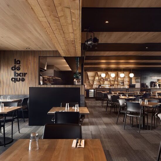 La Debarque - Restaurants in Montreal