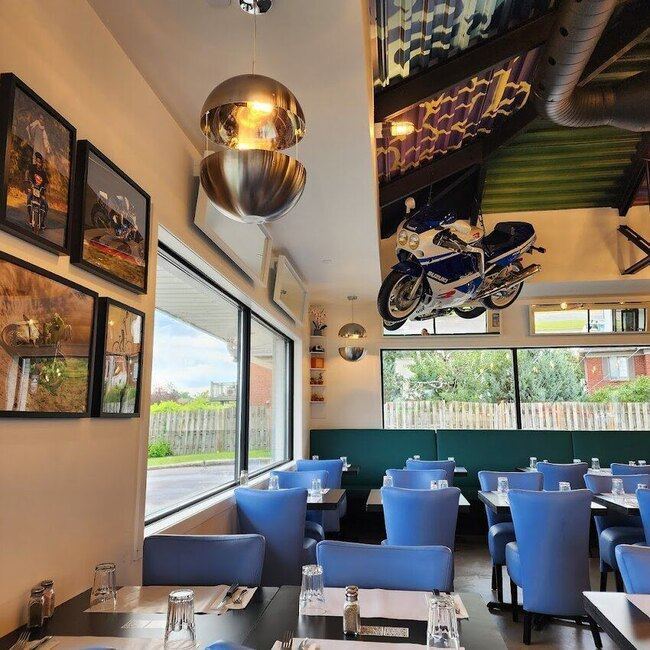 Restaurant L'Avenue - Restaurants pr&egrave;s de: J4Y3B8