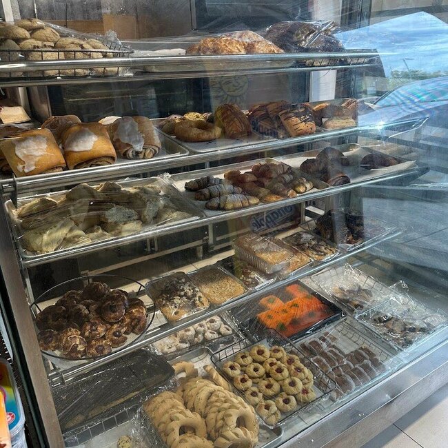 Montreal Kosher Bakery - Restaurants pr&egrave;s de: H2A1Y7