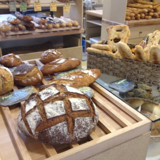 Bakery P. A. T. - Restaurants près de: H2L1S7