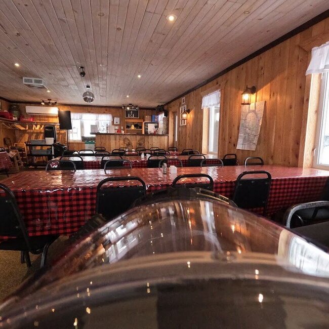 Cabane à Stéphane Mirabel Restaurant: Menu, Reviews & Reserve (2026)