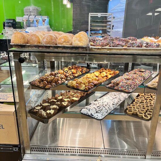 P&acirc;tisserie Amazin' Glazin' - Restaurants de Montr&eacute;al