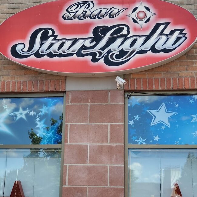 Starlight - Restaurants pr&egrave;s de: J7A1K5