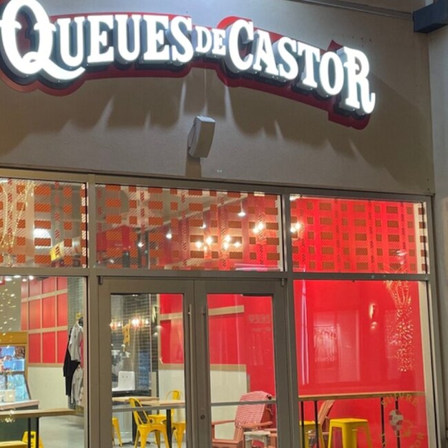 Queues de Castor - BeaverTails - Montreal Tea, Desserts & Sweets Open Supper Restaurants