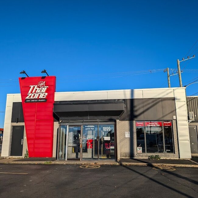 Tha&iuml;zone - Restaurants pr&egrave;s de: H7S1Z6