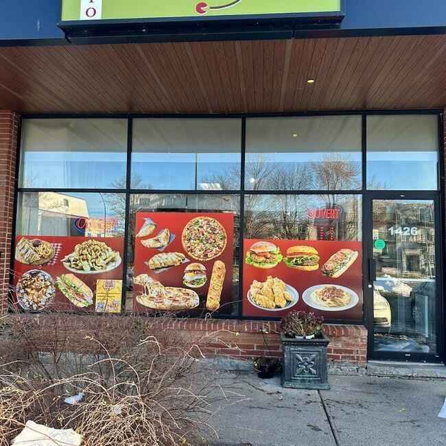 La R&eacute;cr&eacute; Restaurant -  Restaurants Near: J4N1P8