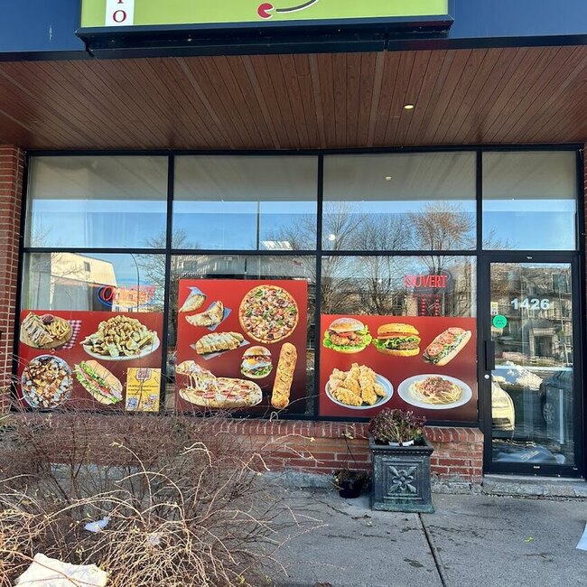 La R&eacute;cr&eacute; Restaurant - Poutines Vieux Longueuil