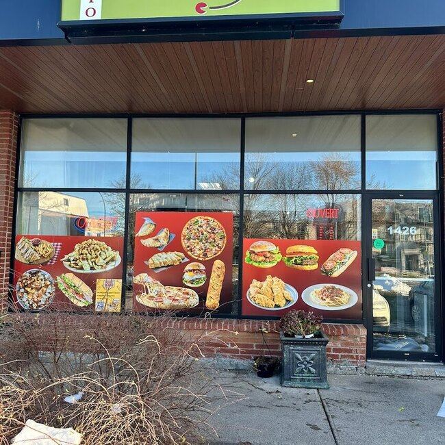 La R&eacute;cr&eacute; Restaurant - Restaurants pr&egrave;s de: J4N0H3