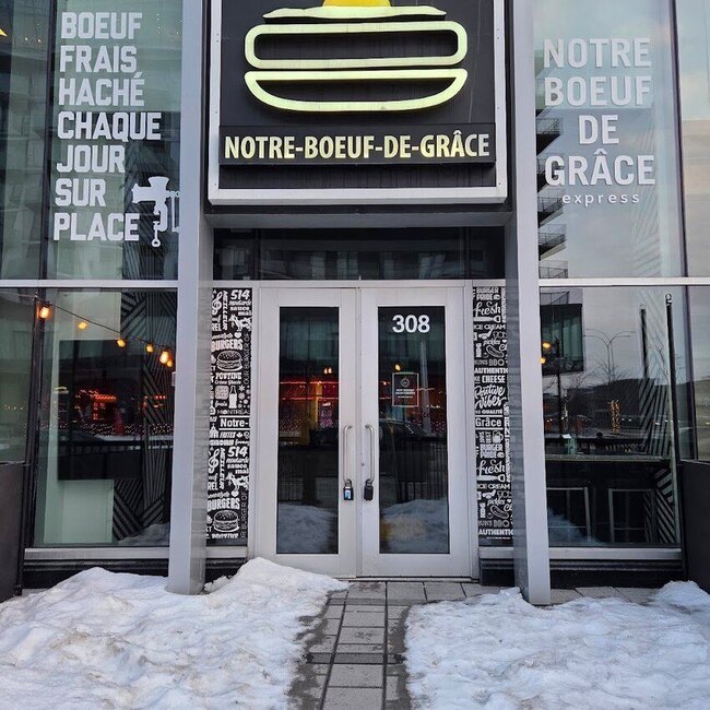 Notre-Boeuf-de-Gr&acirc;ce - Poutine in Laval