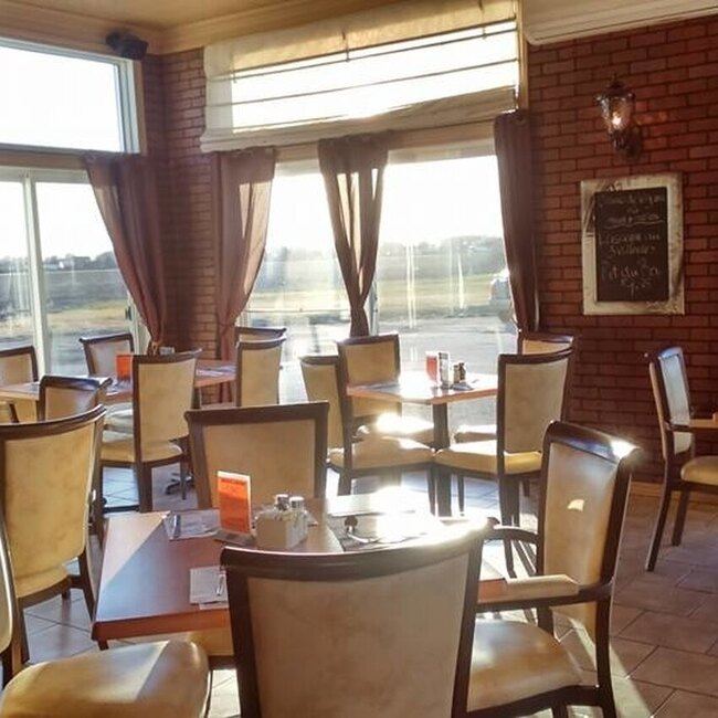 St-Christoph Restaurant - Restaurants pr&egrave;s de: J2S1H2