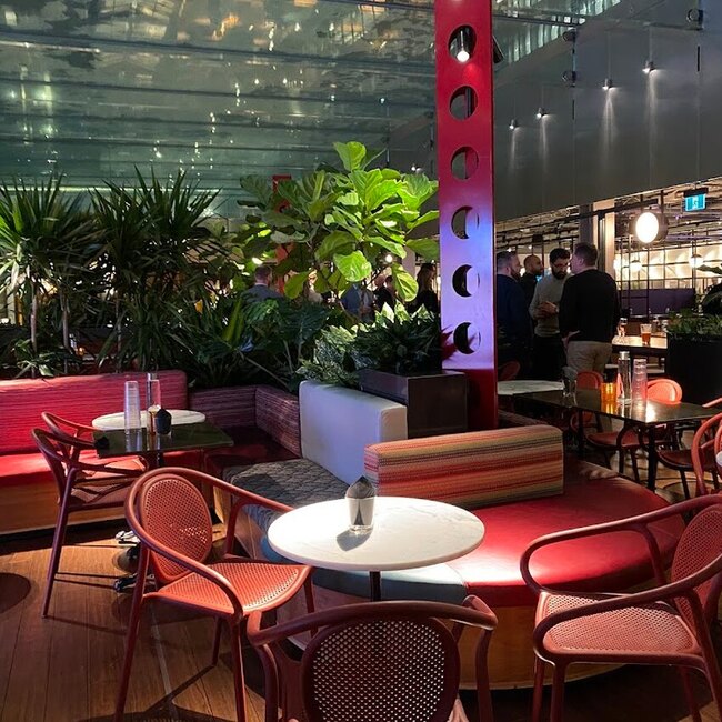 Le Cathcart bar - Restaurants in Montreal