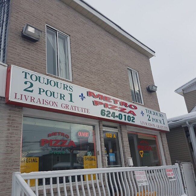 M&eacute;tro Pizza - Restaurants Commande en ligne Ouverts midi Laval