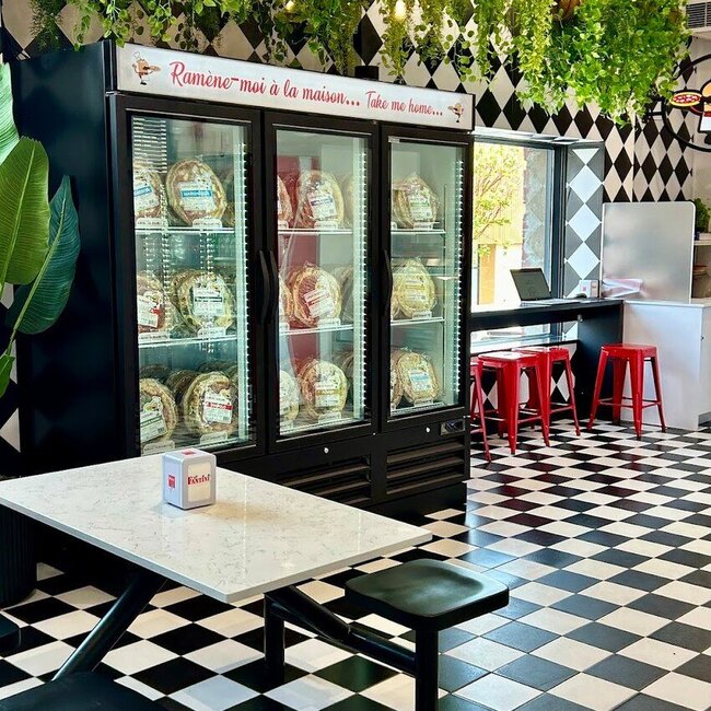 Pizzeria Angry Paesano - Middle Eastern, Breakfast, Bubble Tea Restaurants Near: H4E1A2