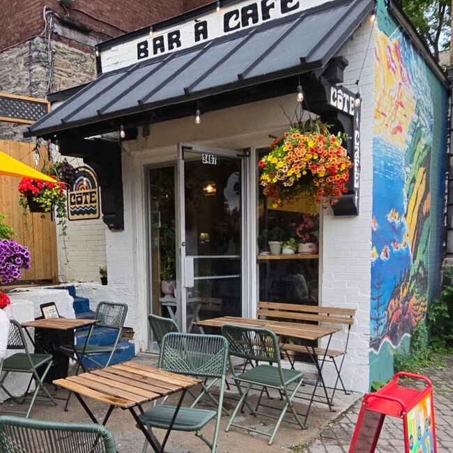Côte Café - Restaurants Cafés près de: H3H2S2
